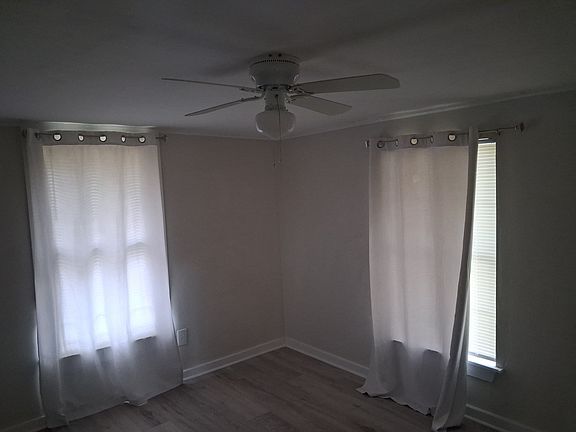 3rd image of 10121 Chemstrand Rd