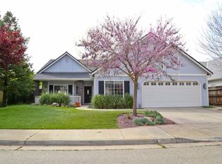 2161 E Saint Andrew Dr, Fresno, CA