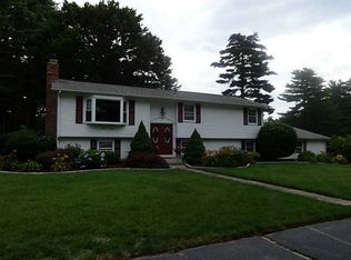 19 Kingswood Dr, Coventry, RI 02816