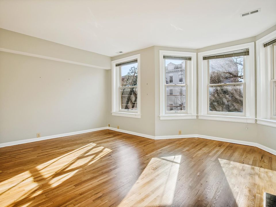 Southern facing Living Dining