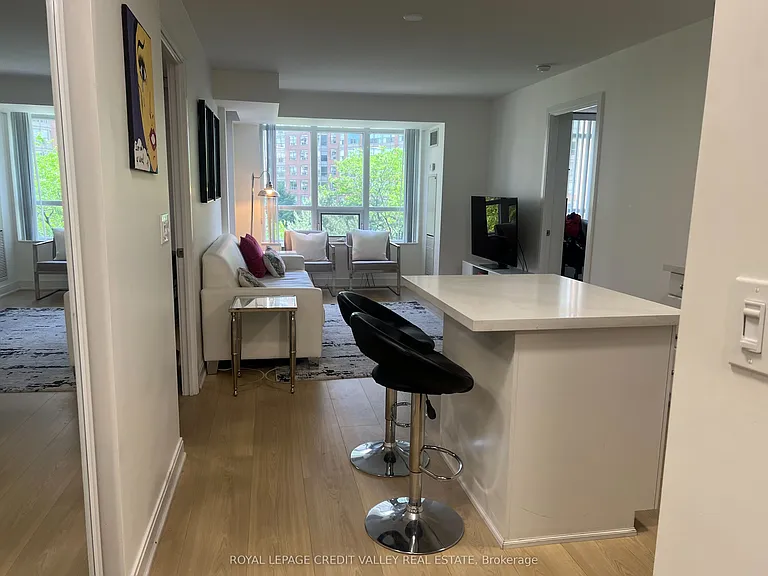 330 Burnhamthorpe Rd W #408 — Photo 5