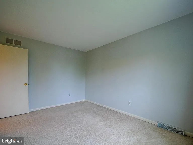 1001 Winfield Ct — Photo 23