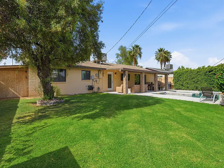 8021 E Oak St — Photo 10