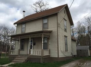 916 N Locust St, Adrian, MI 49221