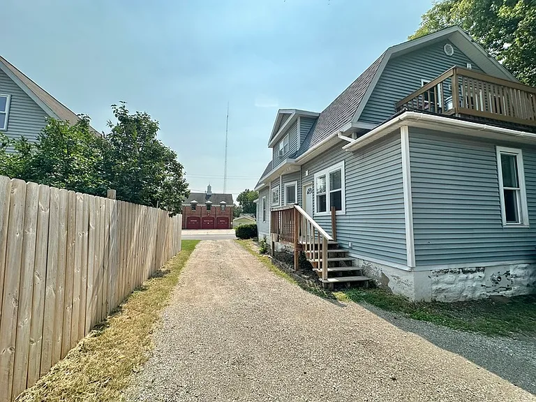 890 Shawano Ave — Photo 19