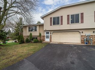 20 Maple Island Rd, Burnsville, MN 55306