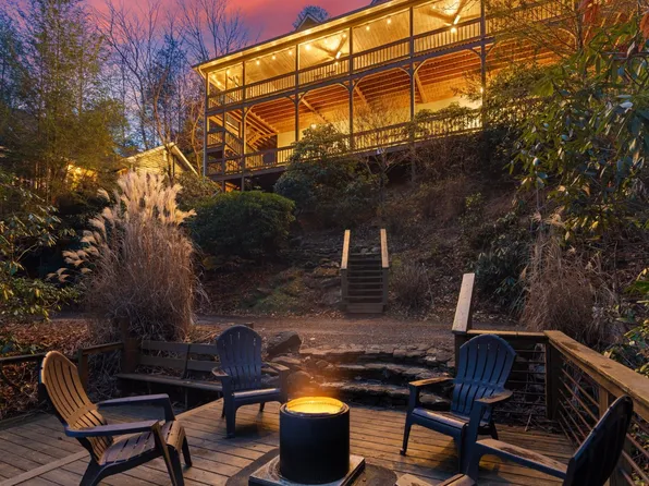 210 White Pine Acres Dr, Blue Ridge, GA 30513