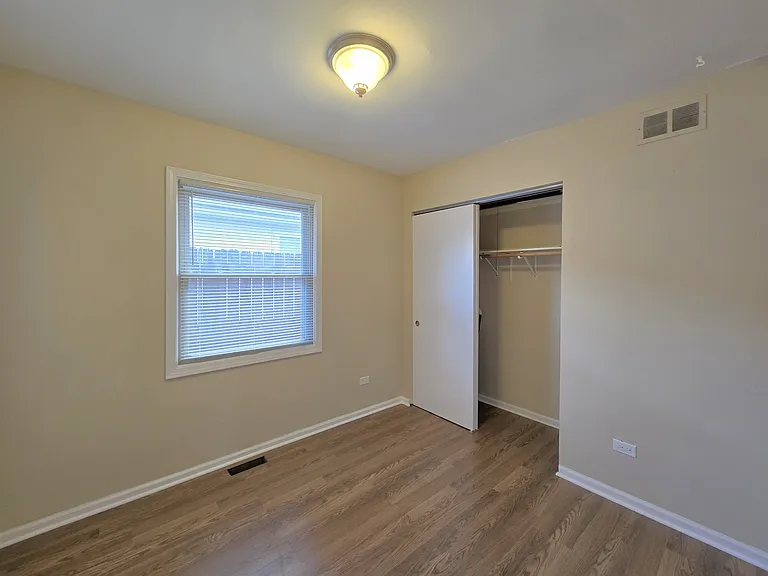 16731 Hilltop Ave — Photo 18