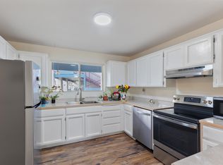 815 Pine St APT 10, Rogue River, OR