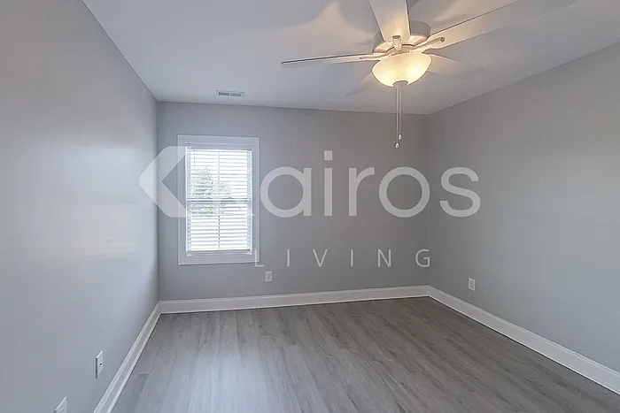 3704 Oak Leaf Way #E — Photo 9