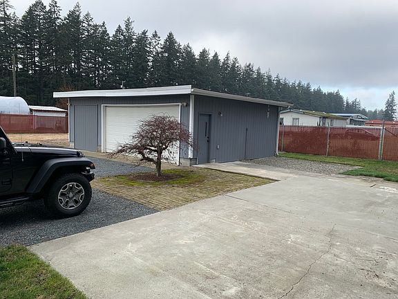 4th image of 18702 1st Avenue Ct S