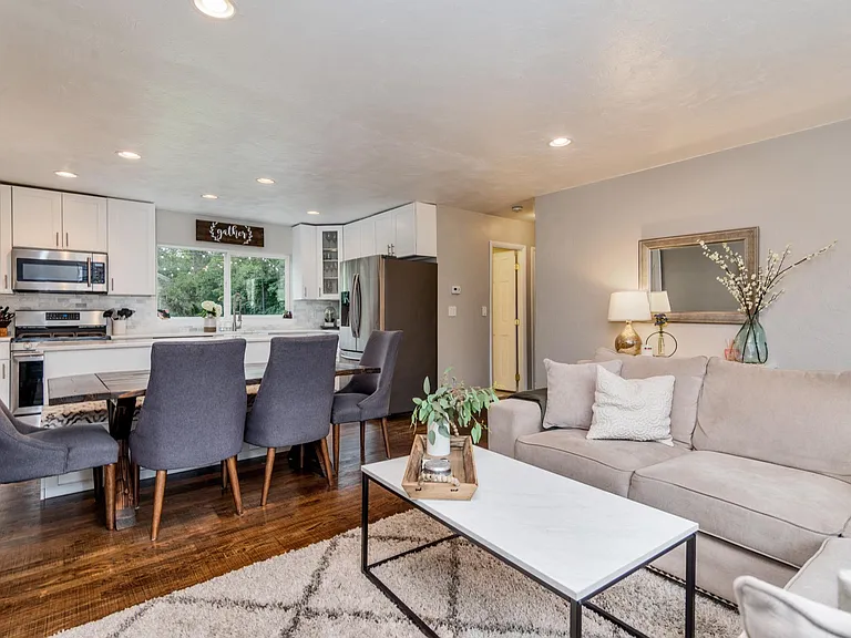 3388 S Holly St — Photo 3