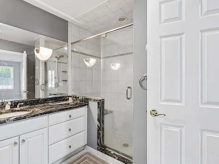 12-22 Sumner Pl — Photo 11