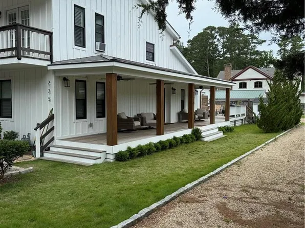 225 78th St, Virginia Beach, VA 23451