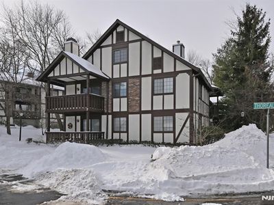 708 Thoreau Ct, Mahwah, NJ, 07430