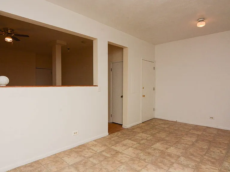 2319 N Kedzie Blvd #R2 — Photo 5