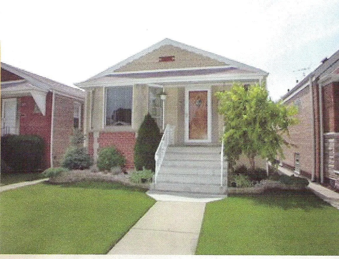 5632 S Menard Ave photo 1