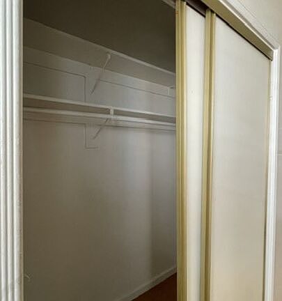 4th image of 1159 S Westmoreland Ave #1161-2