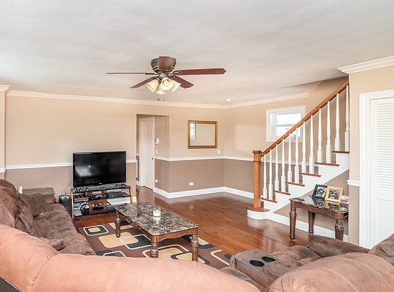 3rd image of 4226 Oak Park Ave