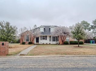 1205 N Saint Charles Ave, Pilot Point, TX 76258