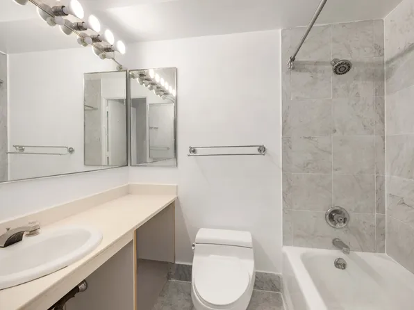 330 East 38th Street image 10 of 10