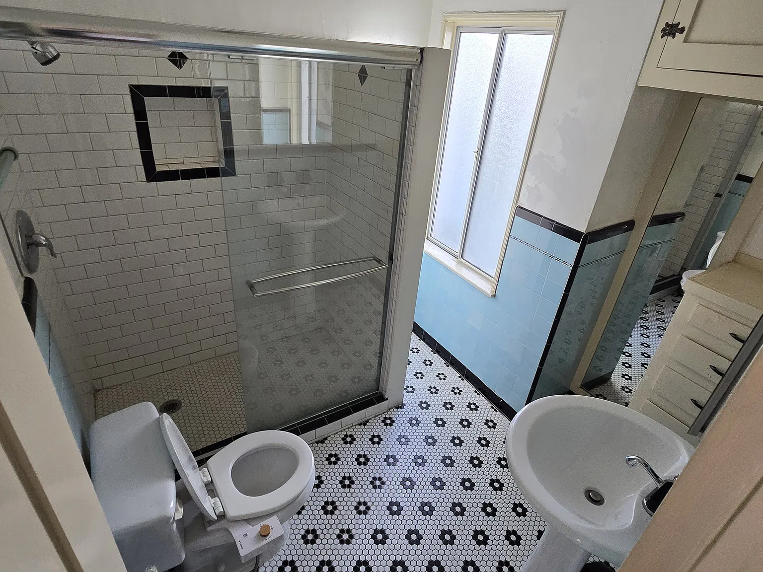 Studio, 499 sqft, $1,450 — Photo 2