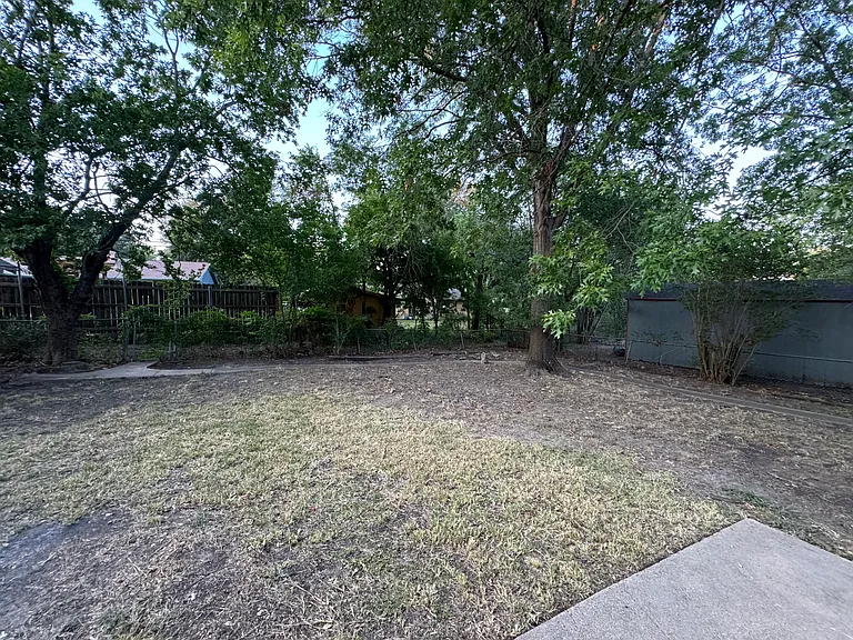 1406 Country Club Rd — Photo 27