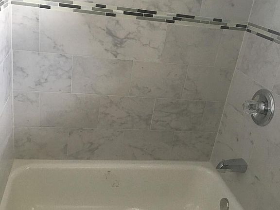 3rd image of 2403 E Clark St APT 6