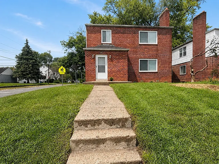 403 S Chase Ave — Photo 10