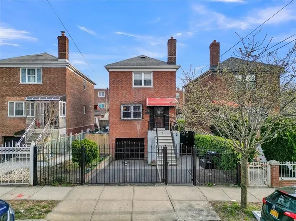 2006 Turnbull Avenue, Bronx, NY 10473
