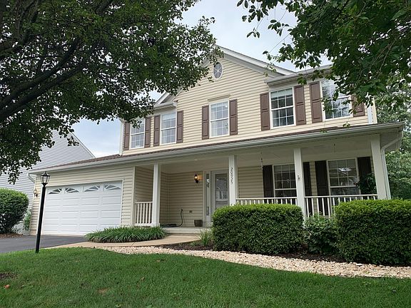 3rd image of 20925 Hollyberry Ct
