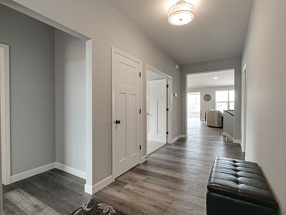 Photos of a similar Hemlock III home