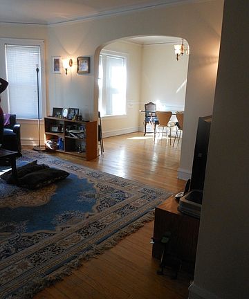 4th image of 803 N Elmwood Ave #1N