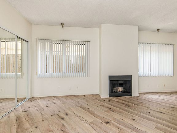 3rd image of 2724 Abbot Kinney Blvd APT 308