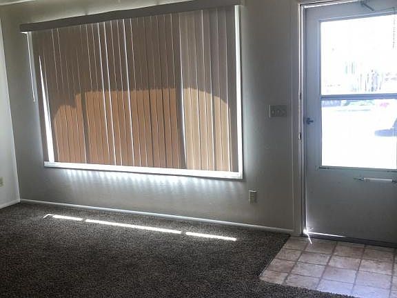 4th image of 1131 Tamarix Dr