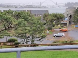 1000 SW Bay St #I420, Newport, OR 97365