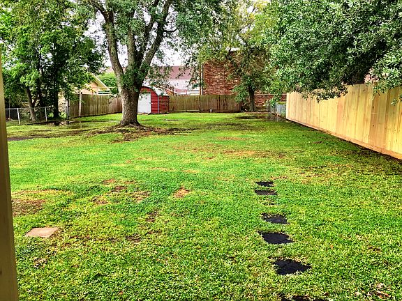5th image of 223 Hill Terrace Dr