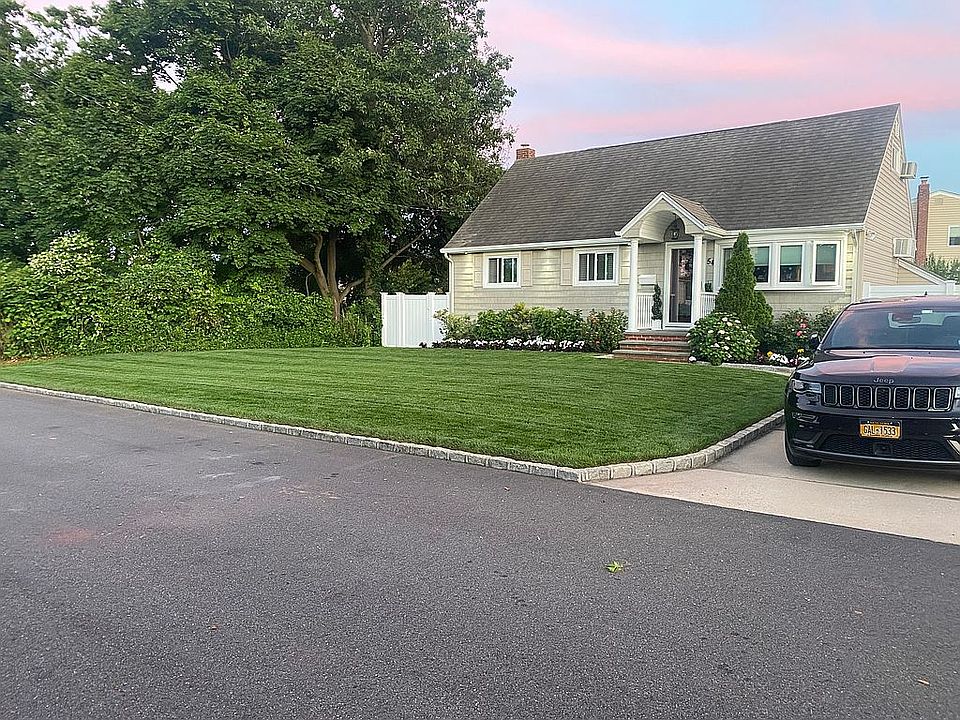 2nd image of 54 Warwick Ave