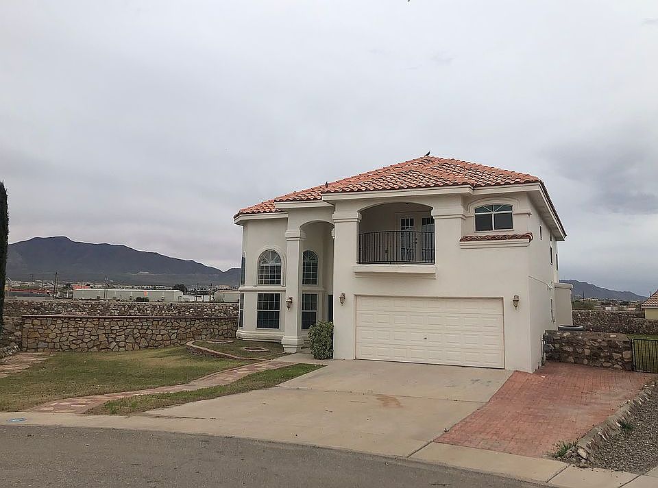 1st image of 300 Vicolo Pavia Ln