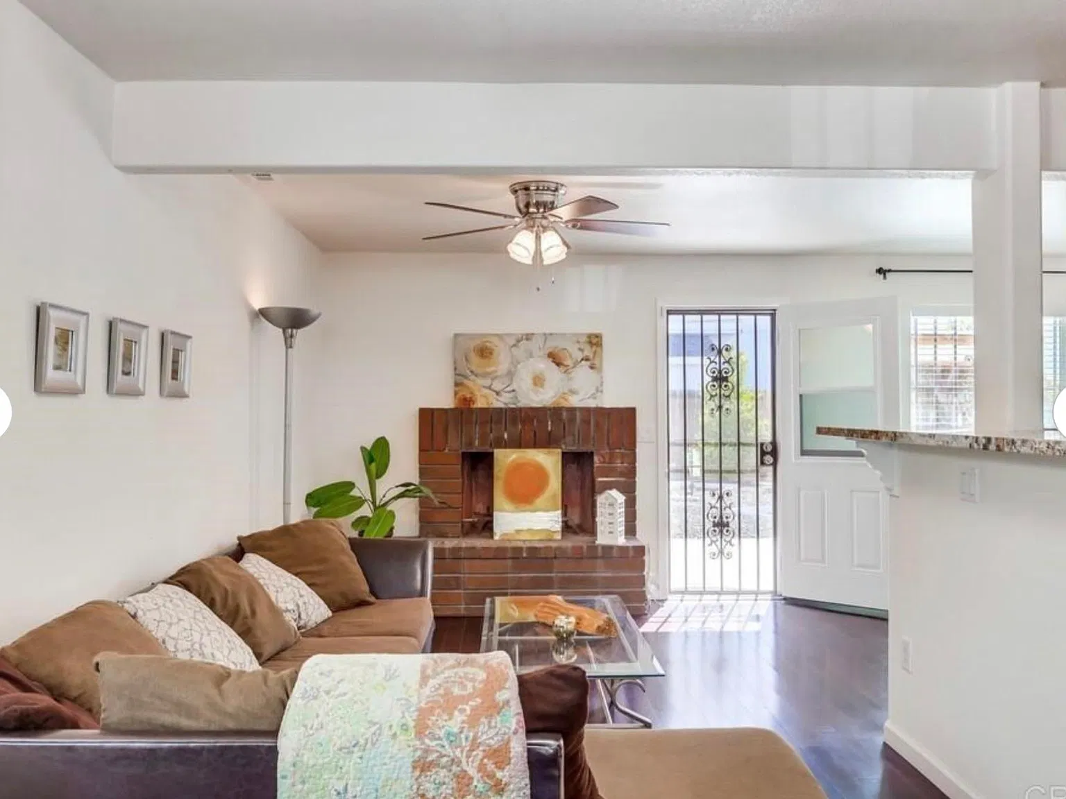 425 Ozzie Way — Photo 1