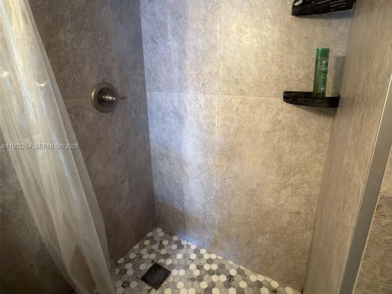 2851 NE 183rd St #212E — Photo 18