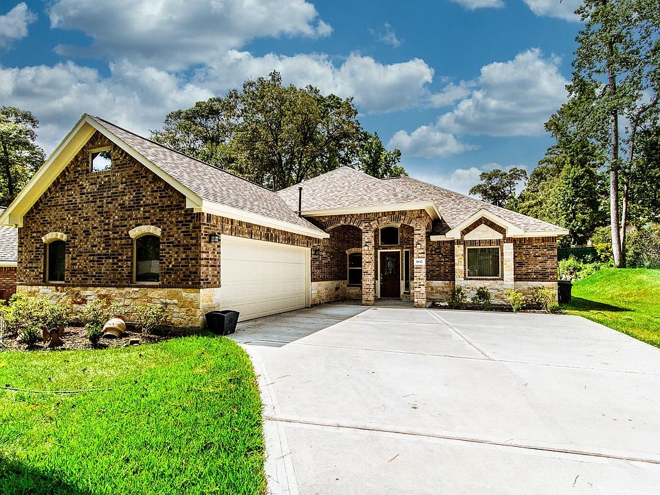 1st image of 1832 Green Briar Dr