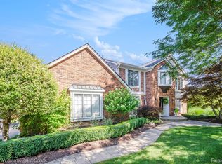 850 Box Canyon Ct, Rochester Hills, MI 48309