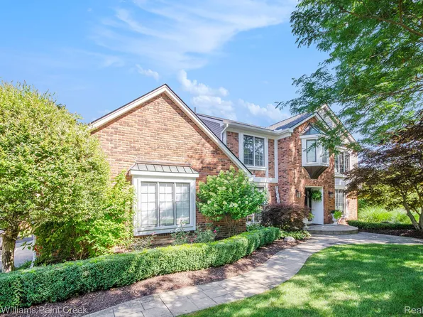 850 Box Canyon Ct, Rochester Hills, MI 48309