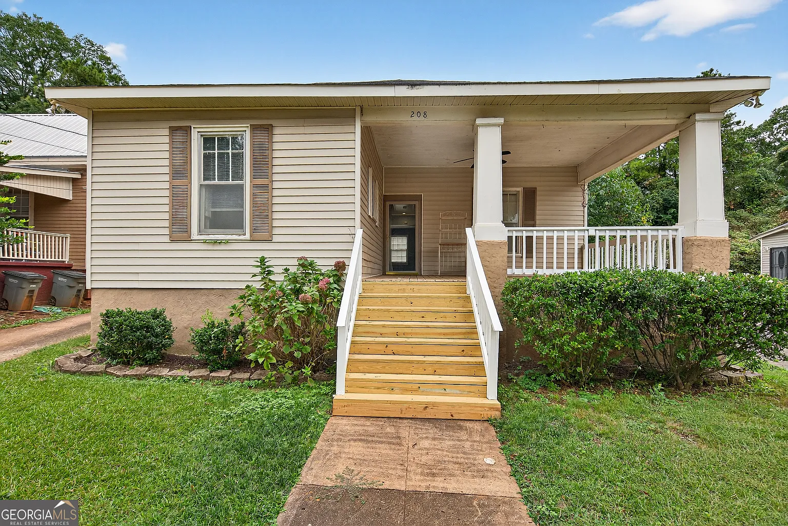 208 Boulevard photo 1