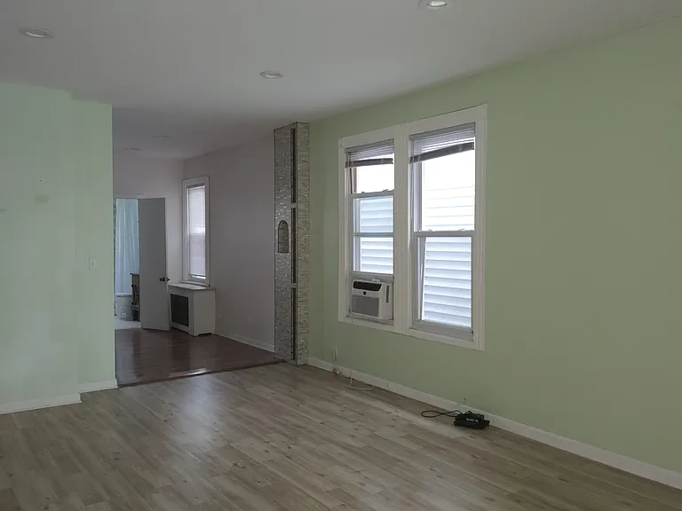 516 Forest St #2 — Photo 16