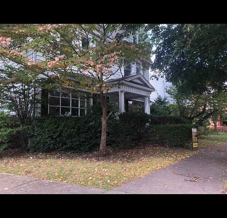 2nd image of 119 Old River Rd