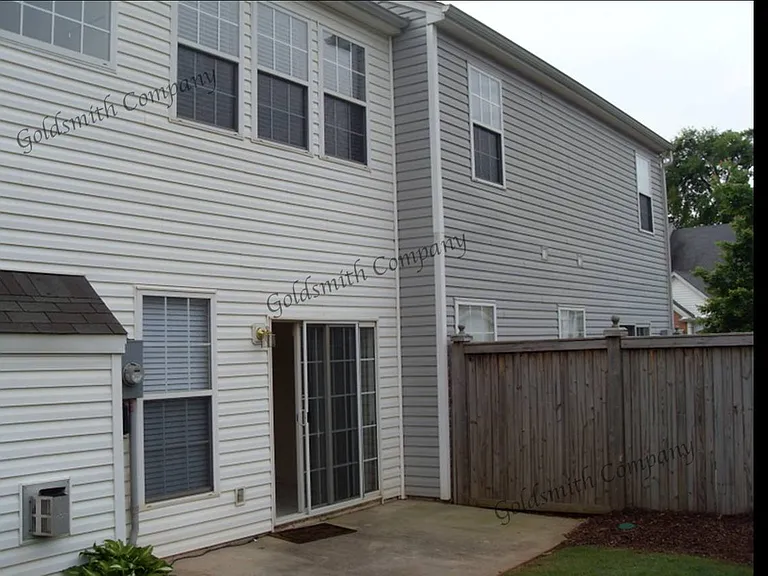 503 Coffield Dr — Photo 2