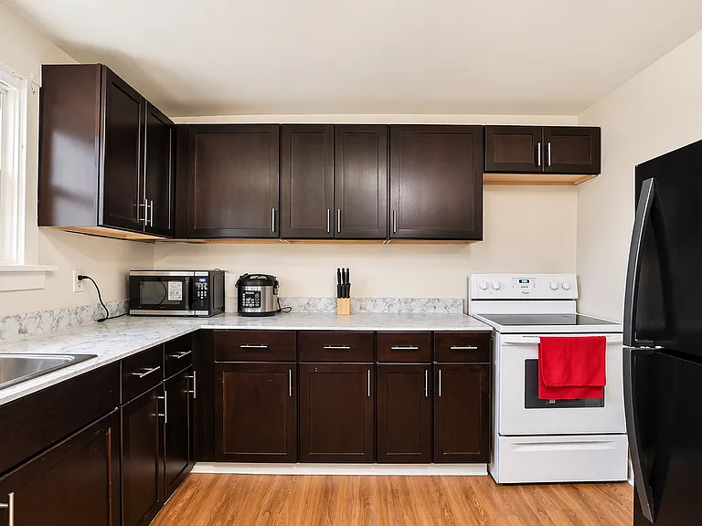 1817 Ontario Ave #2 — Photo 13