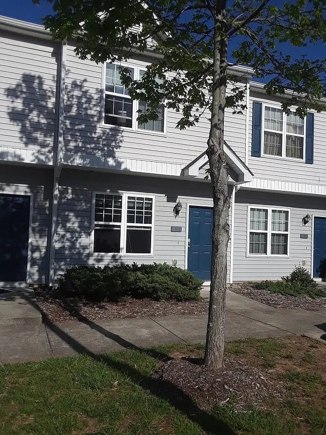 153 Blue Crest Ln — Photo 1
